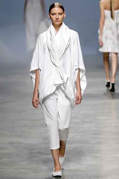 Look 4